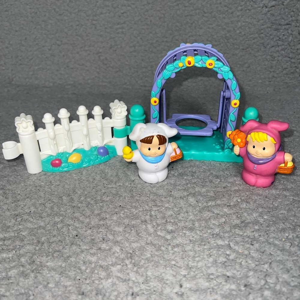 VTG‎ Fisher Price Little People Easter Egg Hunt Playset Swing Fence & Figurines